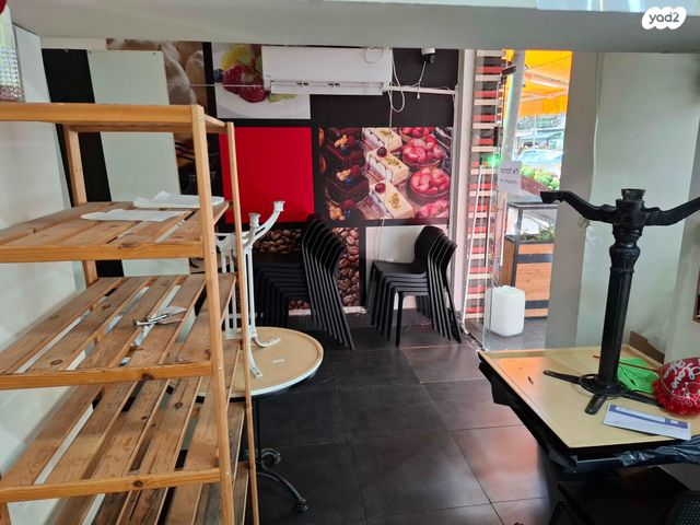 חנויות/ שטח מסחרי, הרצל 56, שכונת בן גוריון, מרכז העיר ג', רמת גן