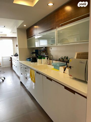 קליניקות, יגאל ידין 35, המגינים, מודיעין מכבים רעות