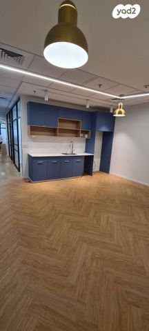 משרדים, התדהר 2, אזור תעשייה קרית אתגרים, רעננה