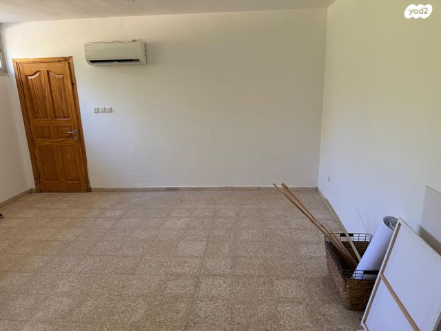 סטודיו, הגפנים 23, כפר סירקין, כפר סירקין