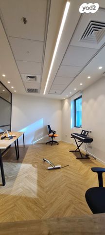 משרדים, התדהר 2, אזור תעשייה קרית אתגרים, רעננה