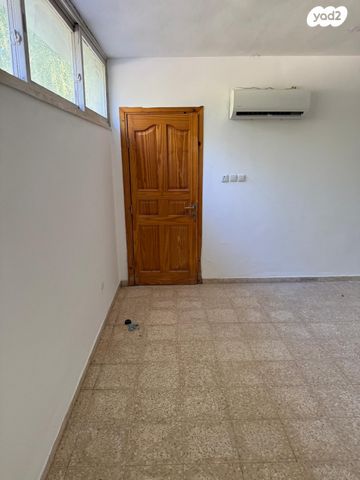 סטודיו, הגפנים 23, כפר סירקין, כפר סירקין