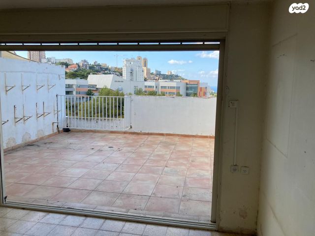 גג/ פנטהאוז, ליאון בלום, רמת הדר, חיפה