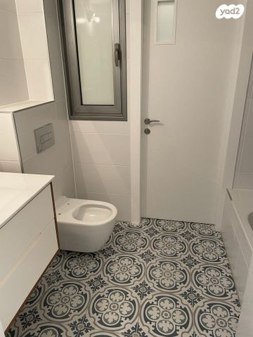 דירה, צבי מנדלבלט, מרכז, הרצליה