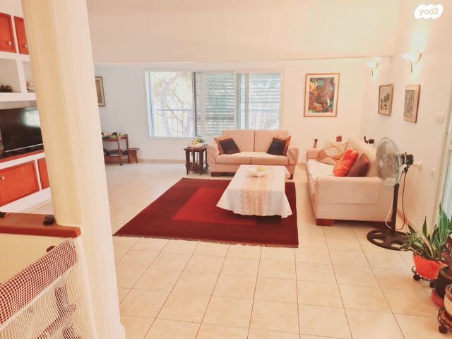 דו משפחתי, זמנהוף, אחוזה, חיפה