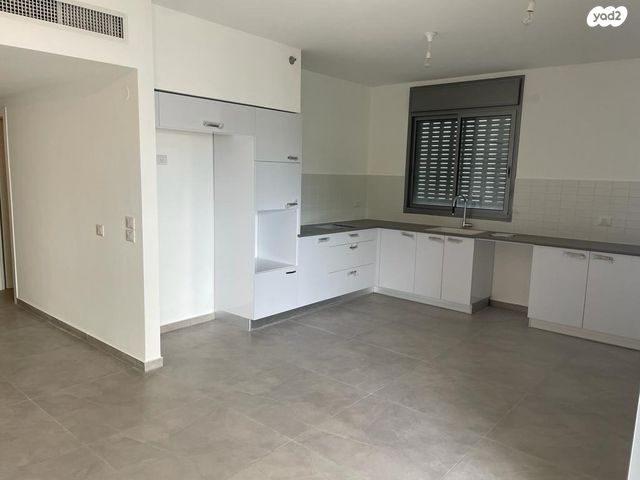 דירה, צבי מנדלבלט, מרכז, הרצליה