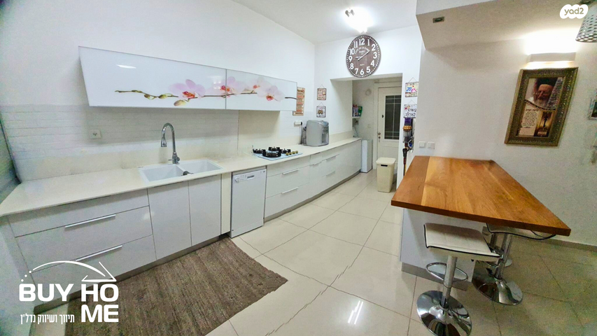 שדרות טום לנטוס 61