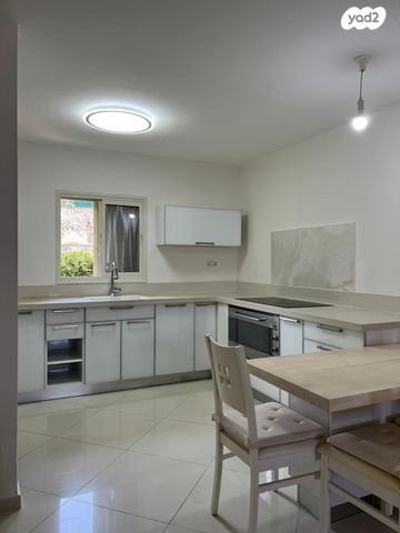 דירה, האלון, רמות יצחק, נשר