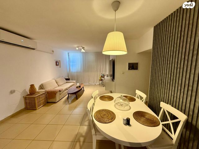 דירה, שדרות בן אב"י 28, נוף הטיילת, נתניה