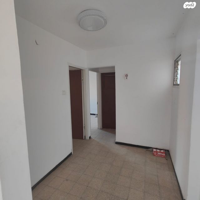 דירה, נתן שוורץ, לוד