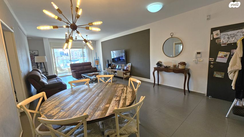 דירה, באר אורה, רמת גן