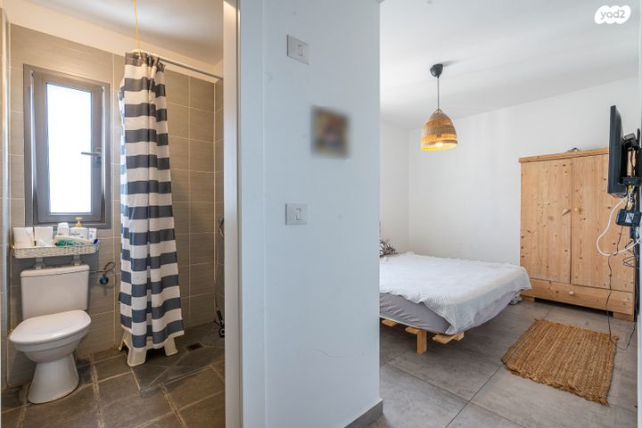 דירה, כלנית 14, הפרחים, חריש