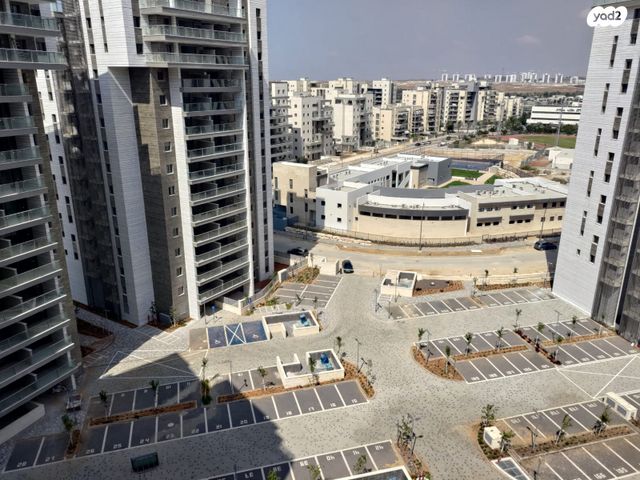 דירה, יוסף אבו, נתיבות מערב, נתיבות