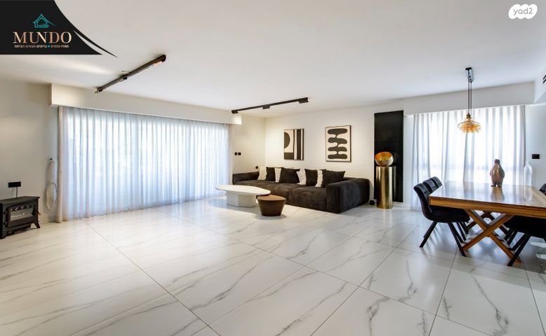 גג/ פנטהאוז