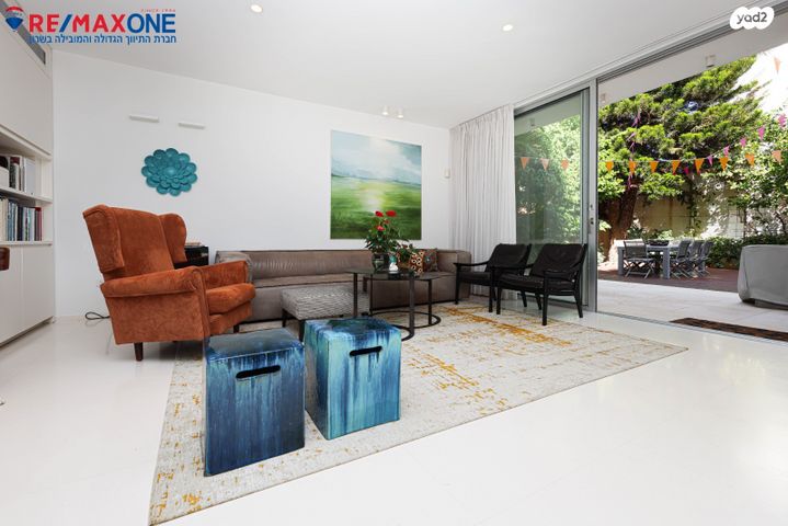 בית פרטי/ קוטג', החי"ל, למפרט, כפר סבא