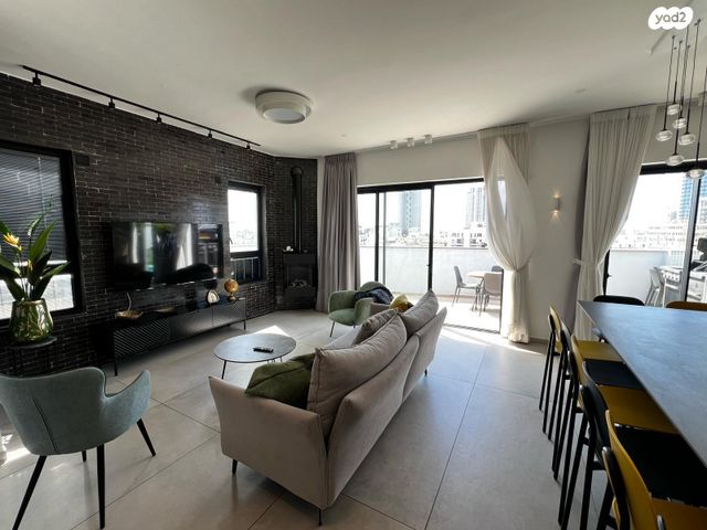 גג/ פנטהאוז, מטלון, תל אביב יפו