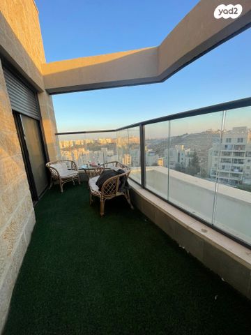 דירה, אליהו קורן, חומת שמואל, הר חומה, ירושלים