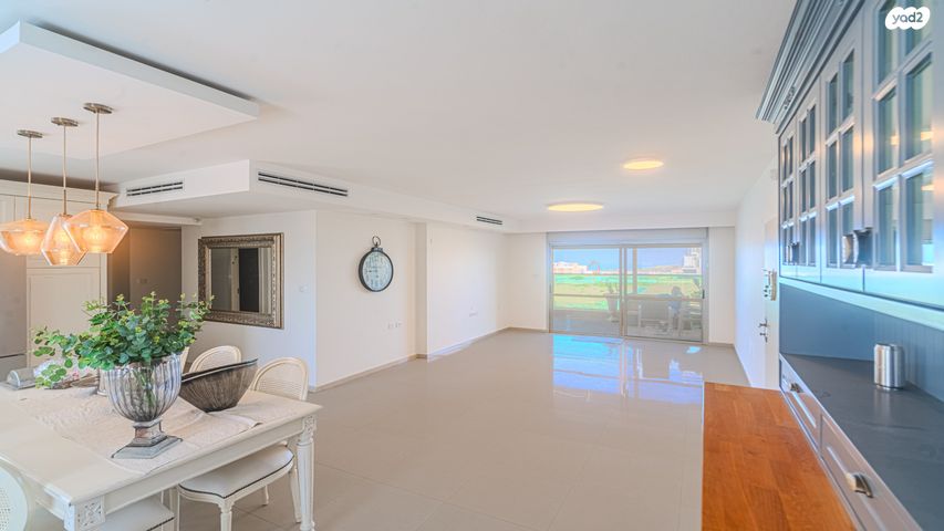 גג/ פנטהאוז, רחבעם זאבי, ברנע, אשקלון