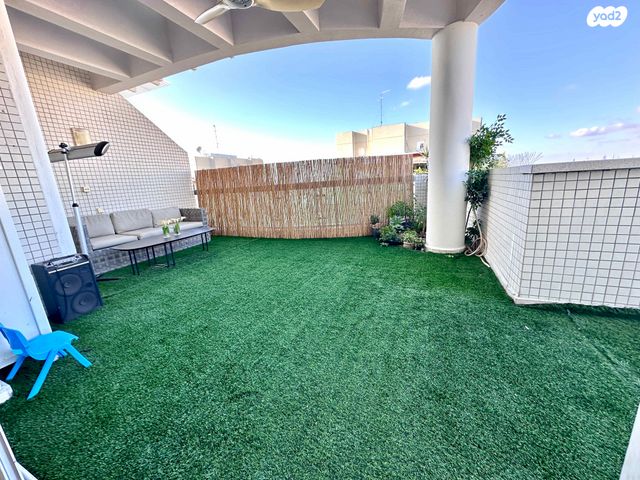 גג/ פנטהאוז, הנגיד, נאות שקמה, ראשון לציון