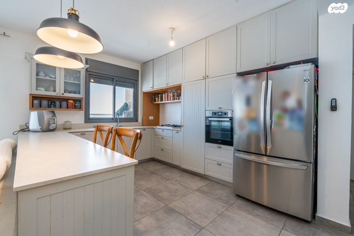 דירה, כלנית 14, הפרחים, חריש