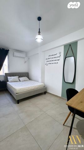 דירה, רחבת סנהדרין, דימונה