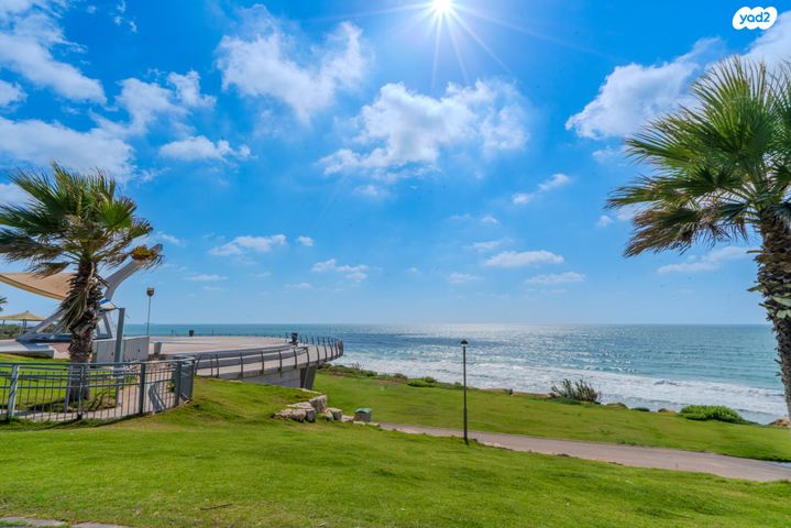 גג/ פנטהאוז, רחבעם זאבי, ברנע, אשקלון