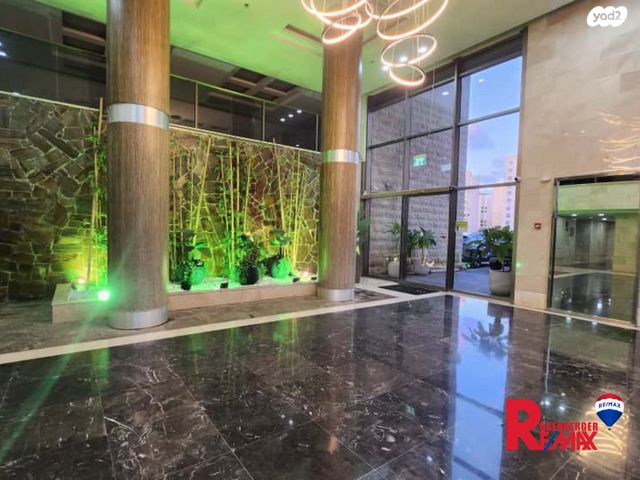 דירה, מנחם בגין 15, קרית אילון, חולון