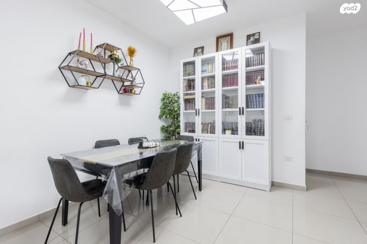 בית פרטי/ קוטג', אביב, ראש העין