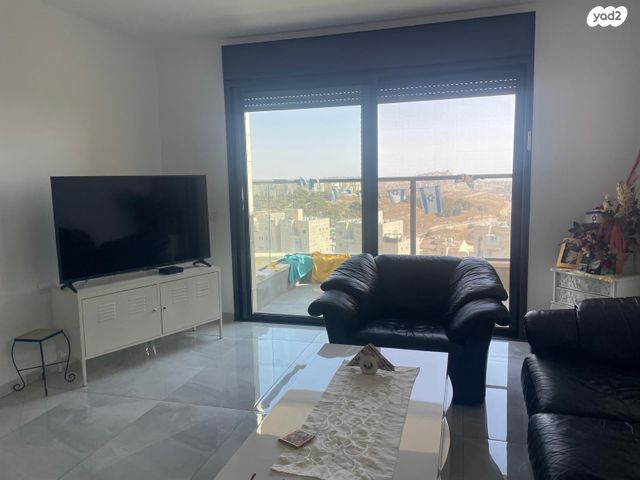 דירה, אליהו קורן, חומת שמואל, הר חומה, ירושלים