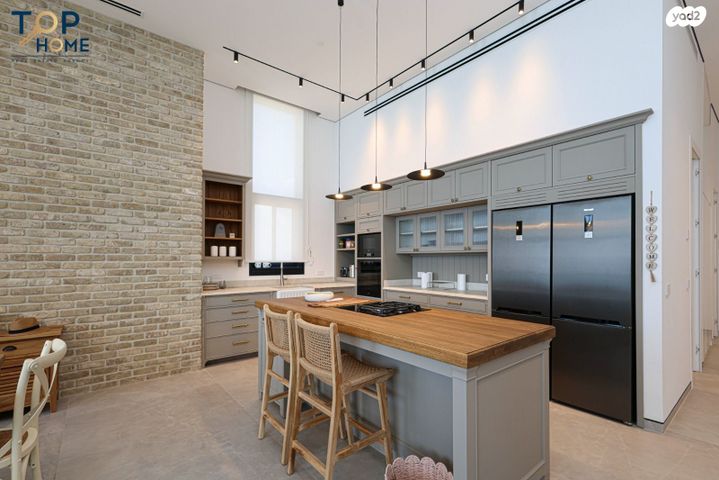 גג/ פנטהאוז, לויתן, חוף הזהב, נתניה