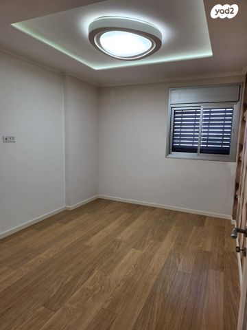 דירה, האיילון 11, גני יער, לוד