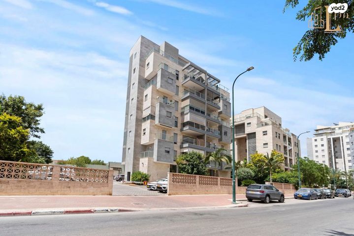 דירה, חזון אי"ש, רחובות