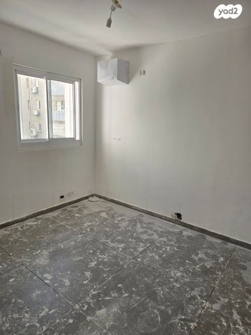 דירה, סוקולוב, מרכז מזרחי, נס ציונה