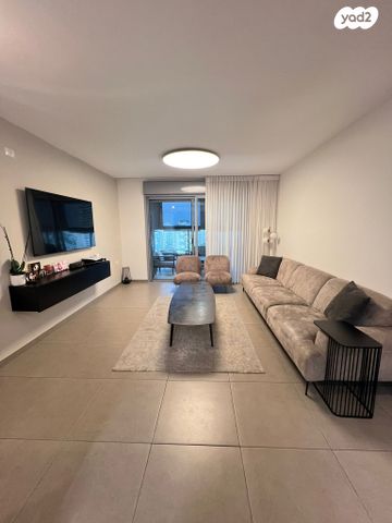 דירה, משה לוי 5, נאות שמיר, רמלה