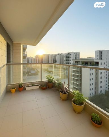 דירה, לוטם 9, הפרחים, חריש