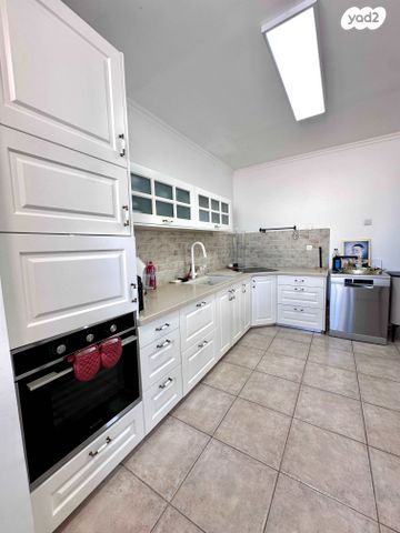 גג/ פנטהאוז, הנגיד, נאות שקמה, ראשון לציון