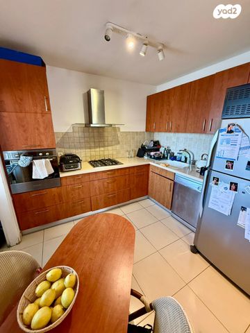 שדרות בן אב"י 28