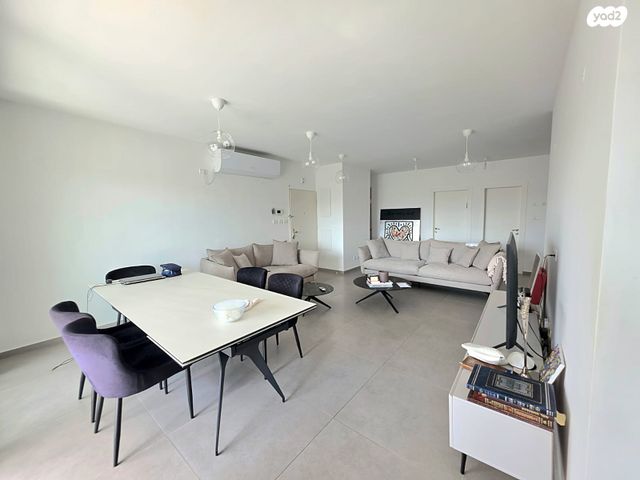 אוסטרובסקי 