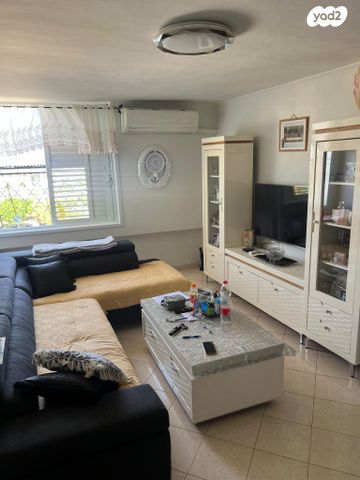 דירה, יהודה שטיין, נווה יהונתן, רמלה