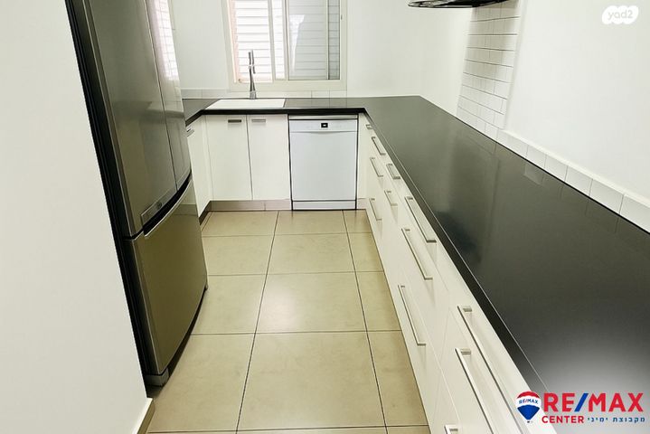 גג/ פנטהאוז, עמיר, קרית גנים, ראשון לציון