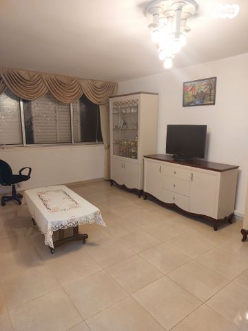 דירה, ד"ר שמורק, נאות שקד, נתניה