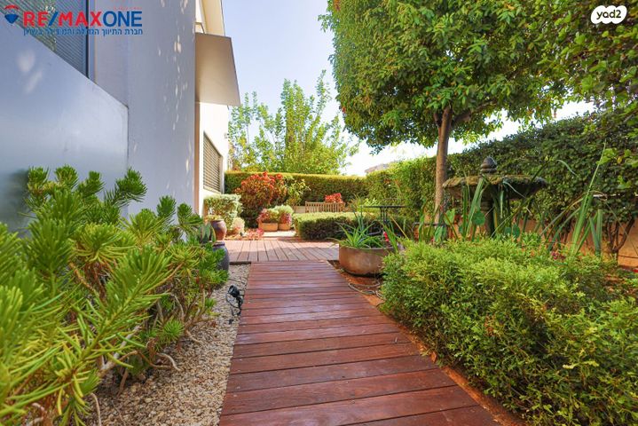 בית פרטי/ קוטג', החי"ל, למפרט, כפר סבא