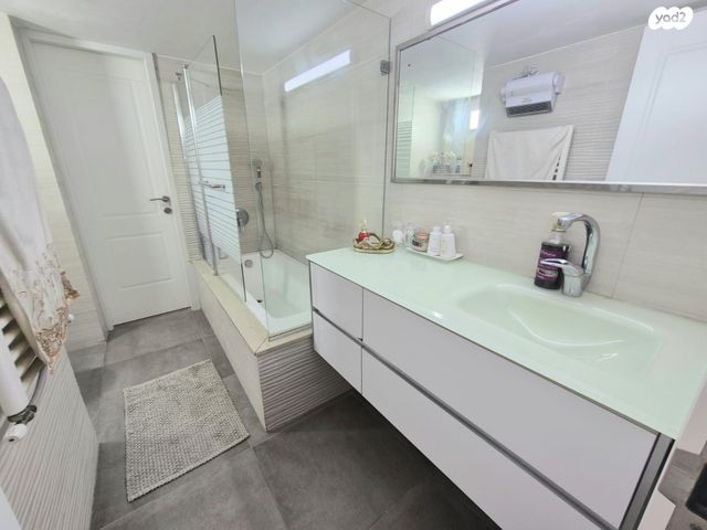 דירה, קרית אתא