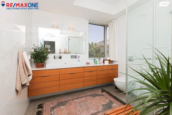 בית פרטי/ קוטג', החי"ל, למפרט, כפר סבא