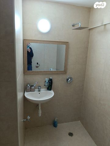 דירה, בן גוריון, אשקלון