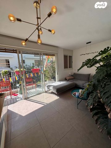 דירה, נחלת בנימין, פלורנטין, תל אביב יפו