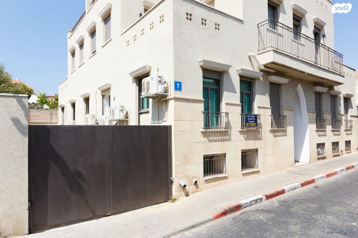 דירת גן, עג'מי, גבעת העליה, תל אביב יפו