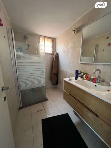 דירה, ארלוזורוב 62, הדר מרכז, חיפה