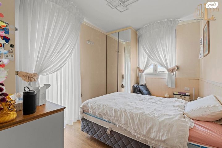 דירה, חזון אי"ש, רחובות