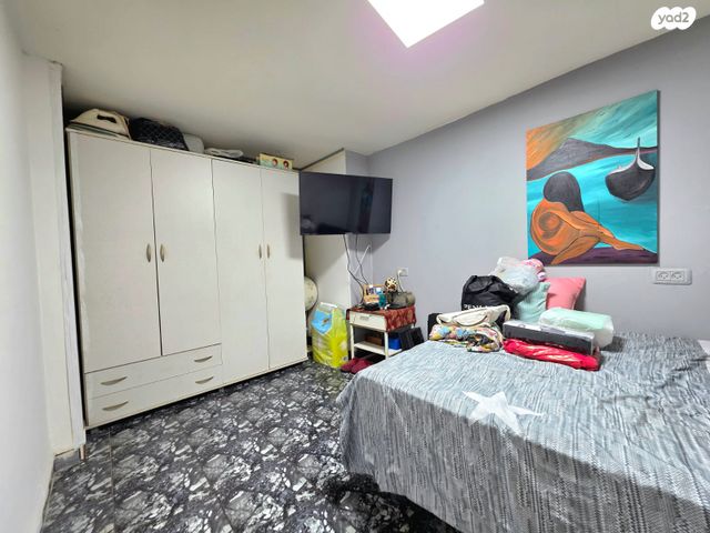 דירת גן, נחמיה, שיכון ג, טבריה